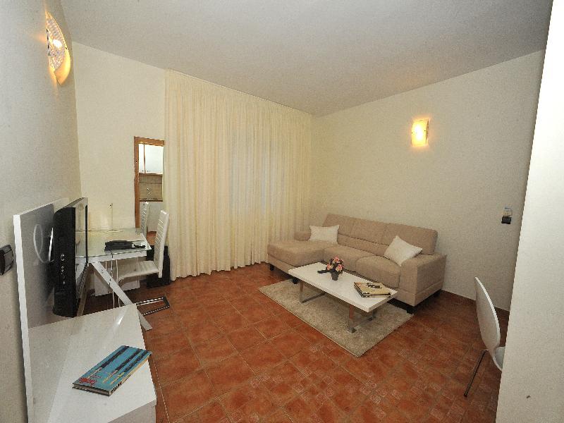 & Hotel 4*