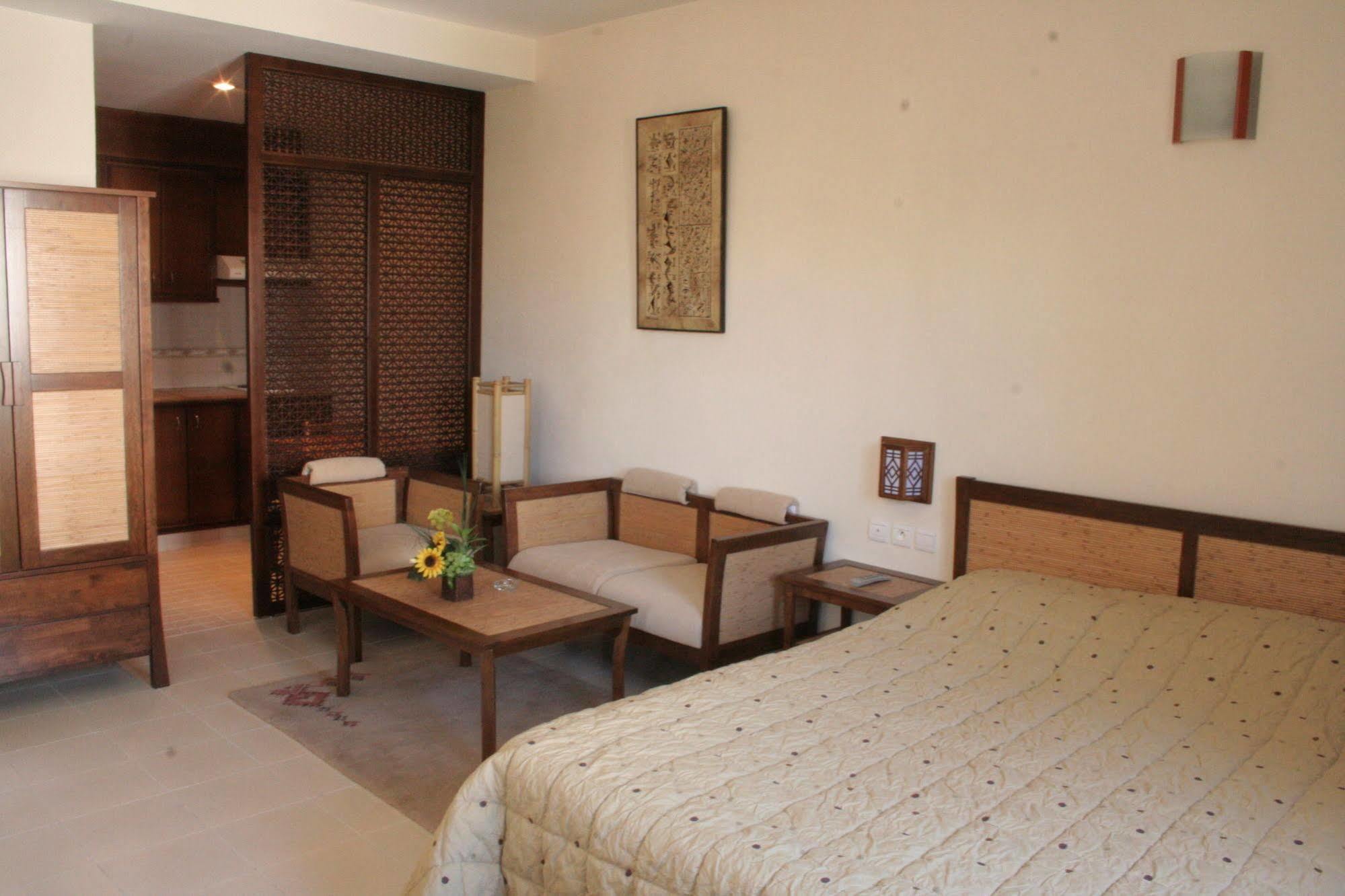 Hotel & Casablanca