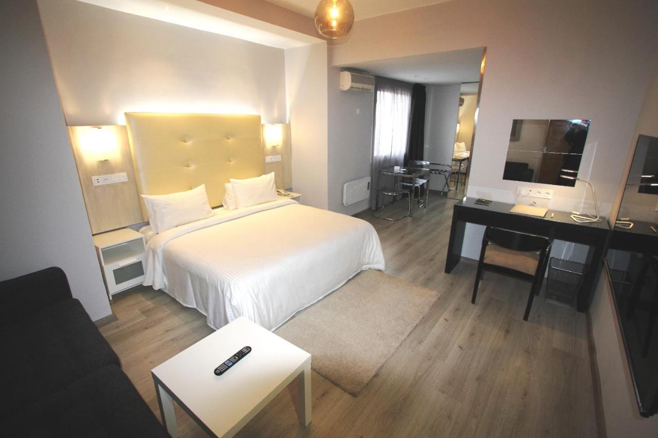 & Hotel 4*