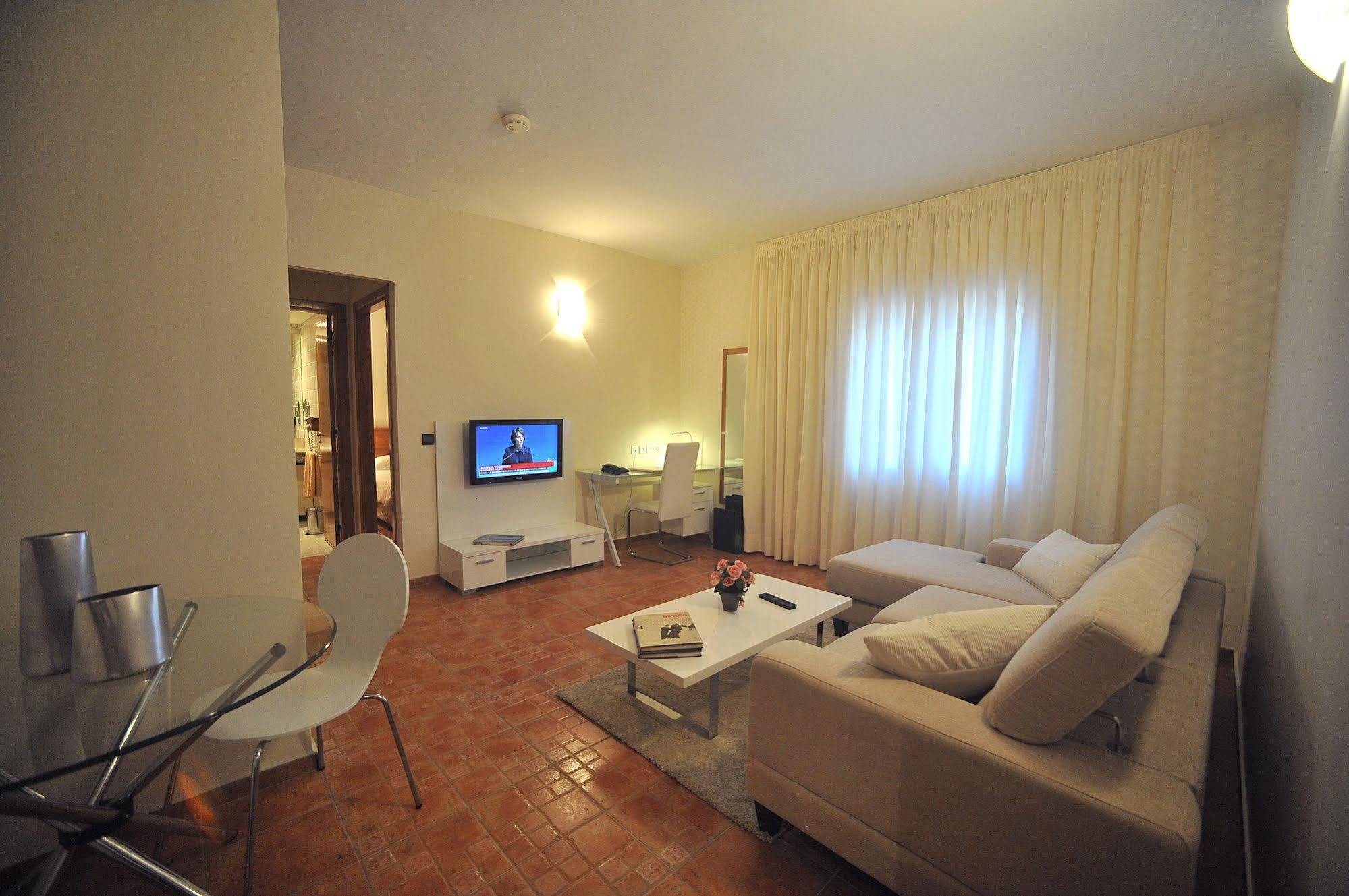 & 4* Casablanca